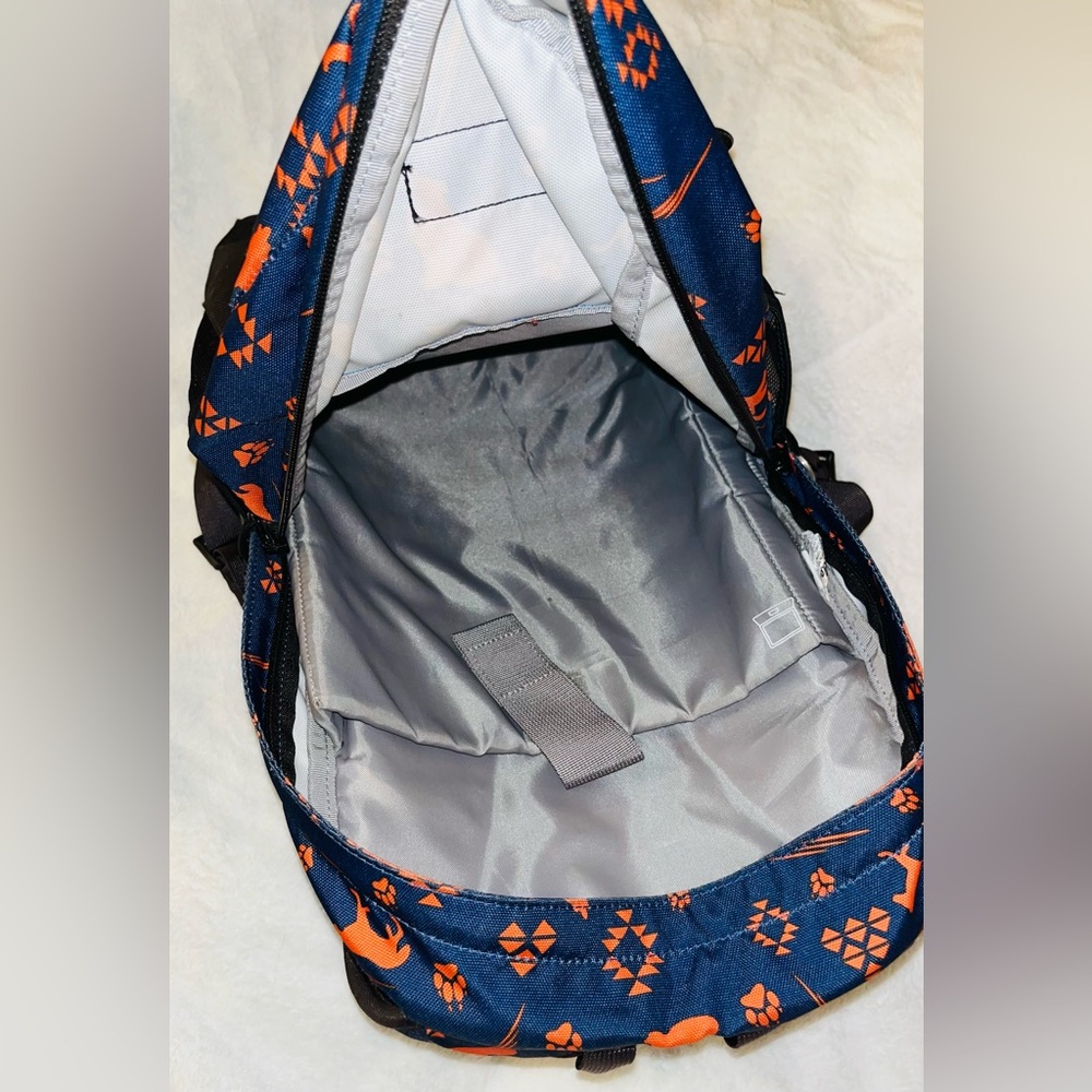 CABELAS Laptop Backpack - Picture 6 of 12